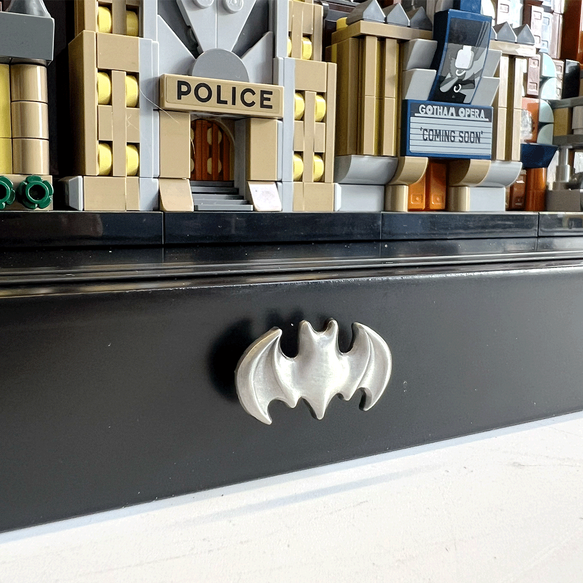 【Premium】 Display Case for LEGO 76271 Batman Gotham