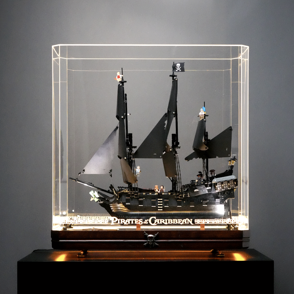 【Premium】LED Display Case for LEGO 10365 Jack Sparrow’s Pirate Ship